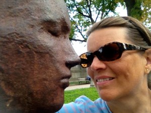First kiss. (Sculpture by Icelandic artist Steinunn Thórarinsdóttir )
